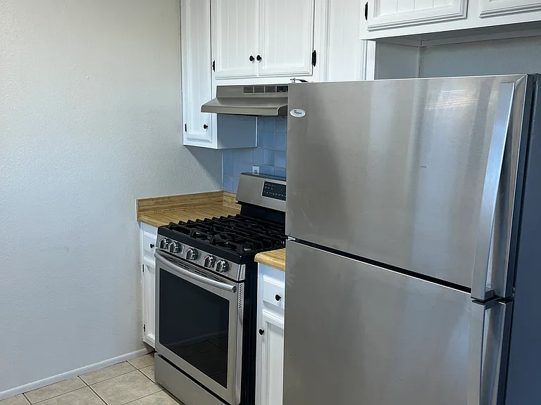 61449 Desert Air Rd #A — Photo 8