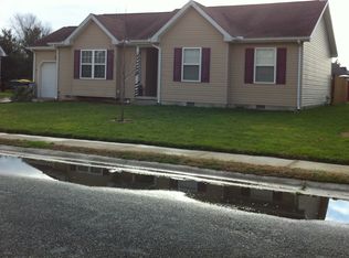 310 Woods Edge Ln, Felton, DE 19943