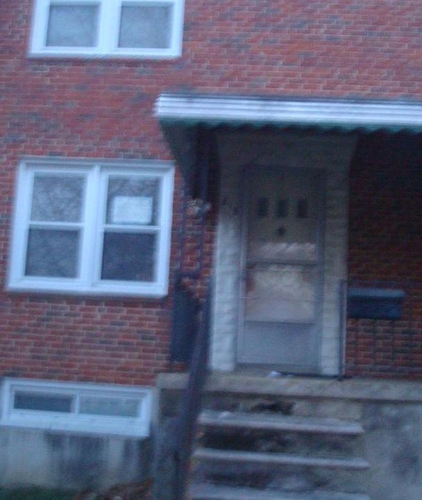 1st image of 815 Saint Dunstans Rd