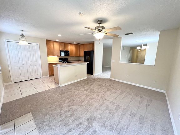 3rd image of 12735 Somerset Oaks St