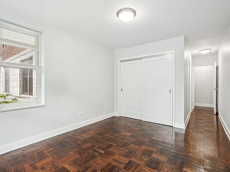 1135 Pelham Pkwy N #3B — Photo 7