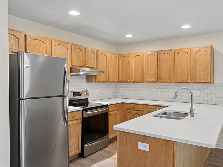 Roberts Court Townhomes — Photo 49
