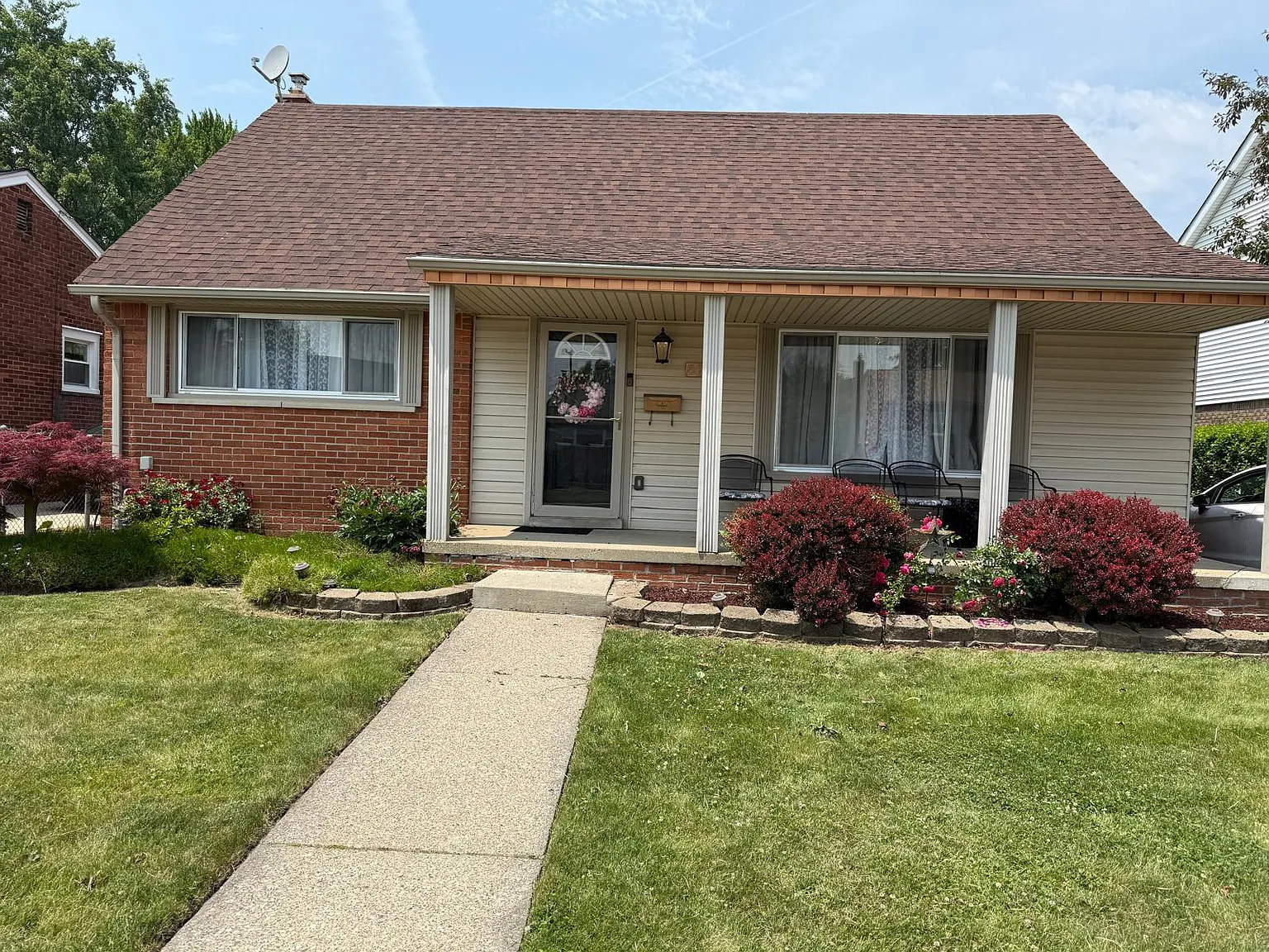 4 bed, 1404 sqft, $2,500 — Photo 1