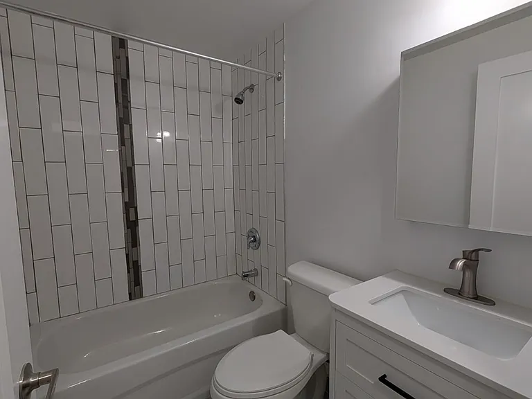 324 Laurier Ave E #MAIN — Photo 10