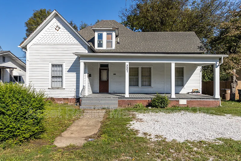 1 bed, 1.0 bath, 500 sqft, $895 — Photo 3