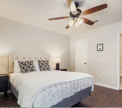7203 Barnsdale Way — Photo 14
