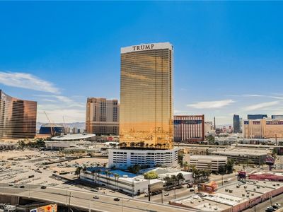 2000 N Fashion Show Dr UNIT 4200, Paradise, NV, 89109