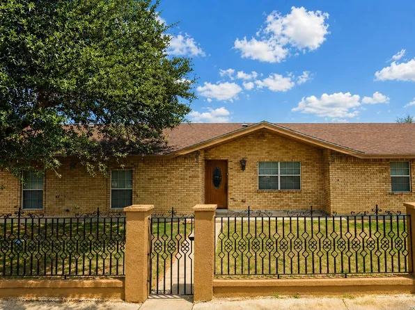 1203 N Bibb Ave, Eagle Pass, TX 78852