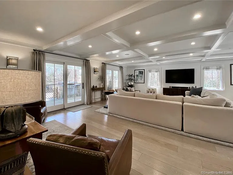 7 Whaling Rd — Photo 10