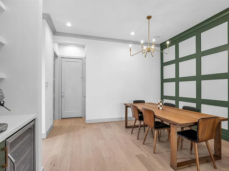 1724 Ridgewood St — Photo 10