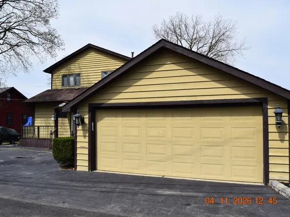 1022 River Terrace Dr, Johnsburg, IL 60051