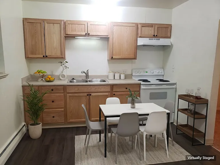 Utilities Included! Bright 3br Lakewood Apartment Steps From Light Rail — Photo 5