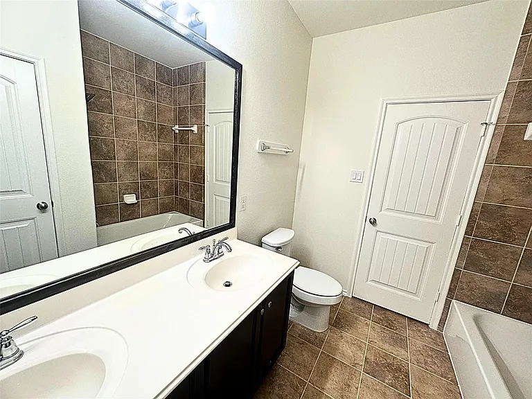8218 Nagy Hill St — Photo 25