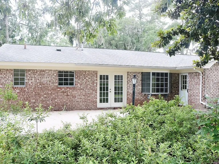 809 Windsor Rd — Photo 8
