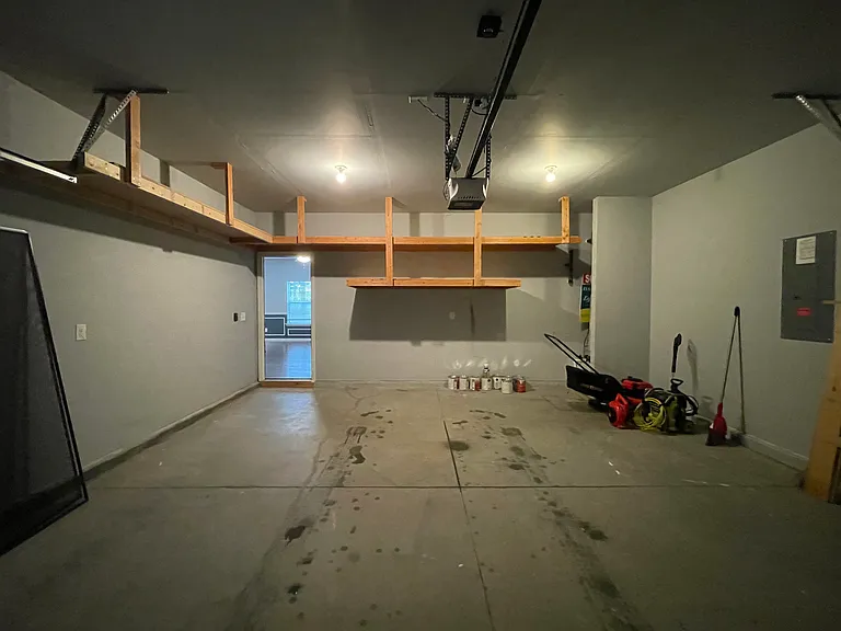 918 Rockleigh Dr — Photo 8