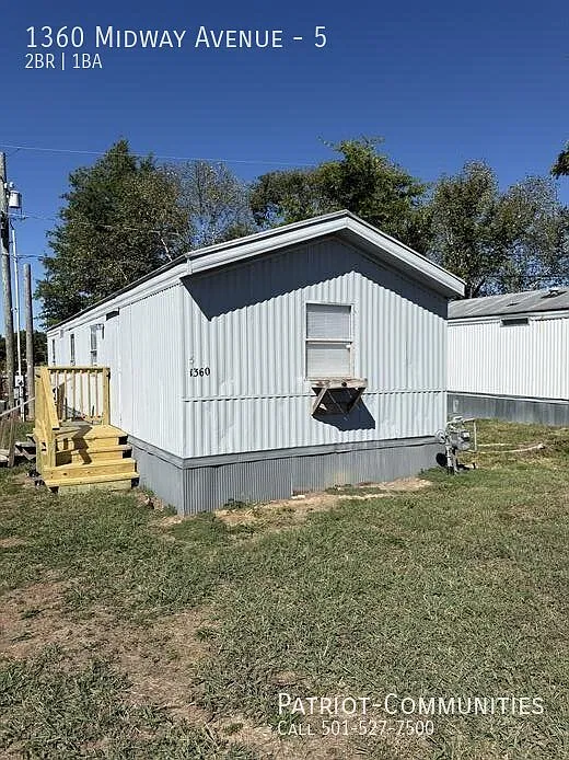 2 bed, 960 sqft, $950 — Photo 1