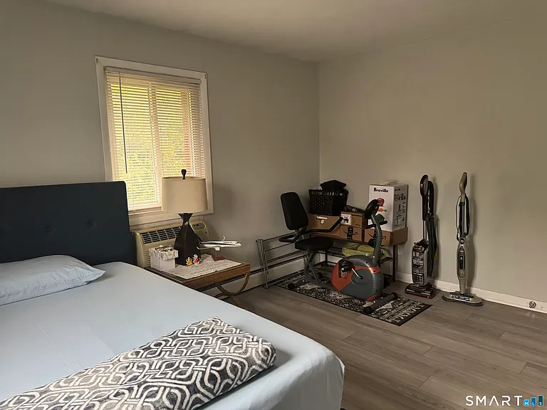 44 Racebrook Rd #B — Photo 11