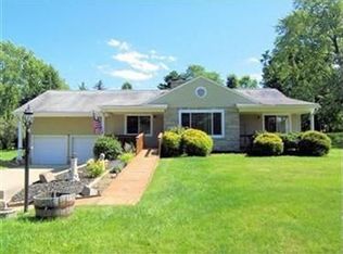 147 Neff Dr, Canfield, OH