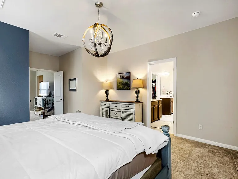 2432 Berryville Ln — Photo 15