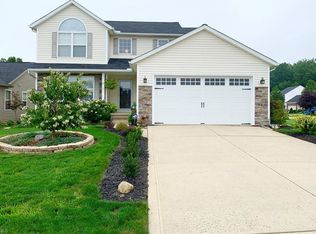 38002 Pebble Lake Trl, North Ridgeville, OH 44039
