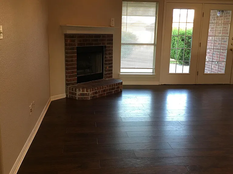 322 Cedar Ridge Dr — Photo 2