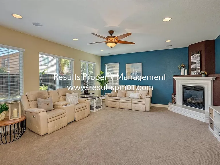 2425 Foxcroft Cir — Photo 7