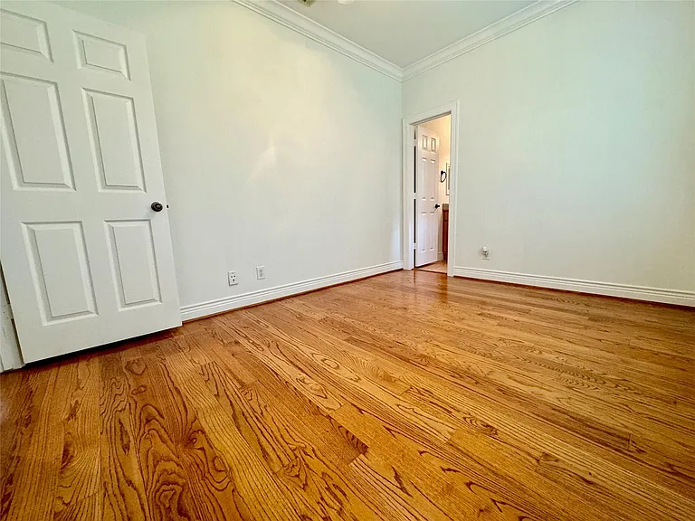 4507 Crawford St — Photo 8