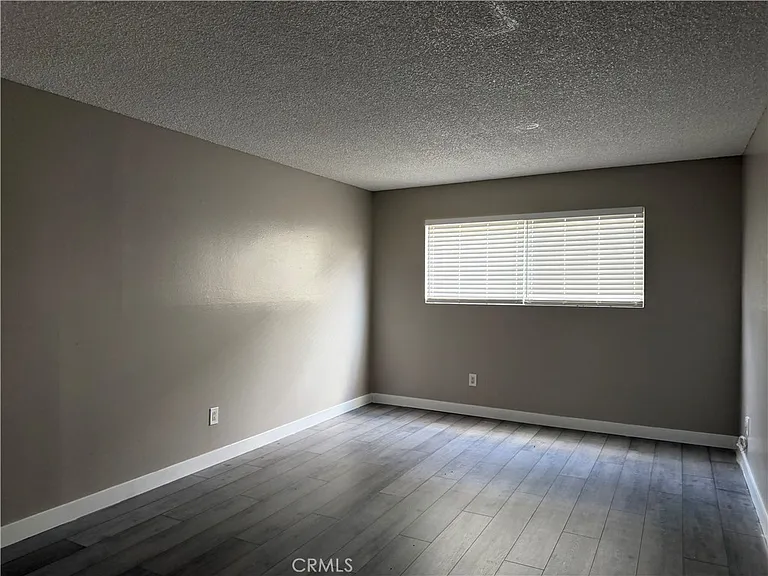 619 S Cypress St #B — Photo 13