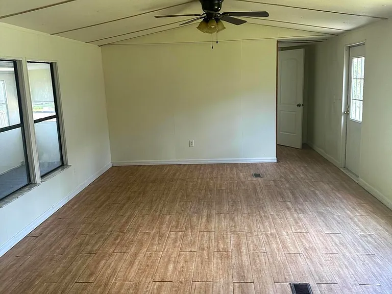 4810 Lake Michigan Ave — Photo 10