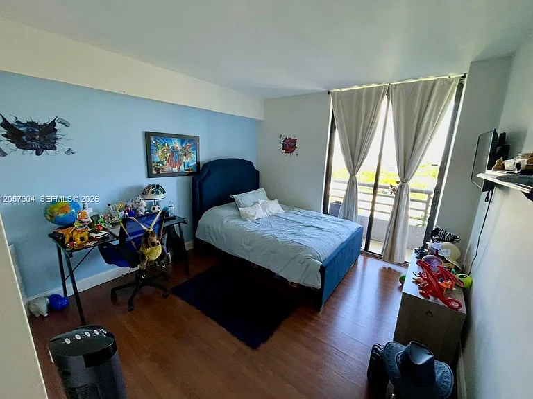 3300 NE 191st St #1402 — Photo 11