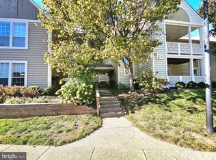 7660 Willow Point Dr #7660, Falls Church, VA 22042