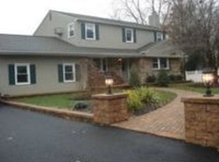 315 Evergreen Rd, Horsham, PA 19044