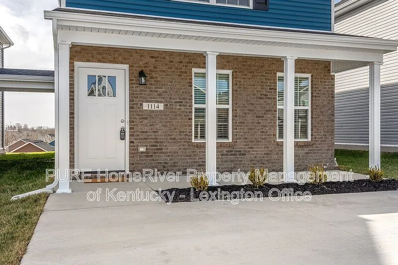 3 bed, 2.5 bath, 1600 sqft, $1,495 — Photo 3