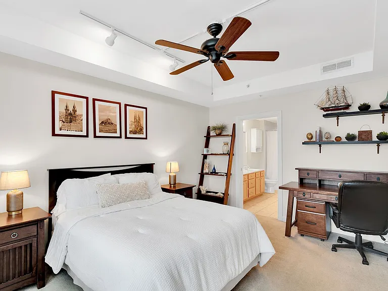 718 Trade St #806 — Photo 11