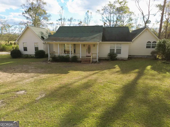 138 Lynn St, Swainsboro, GA 30401
