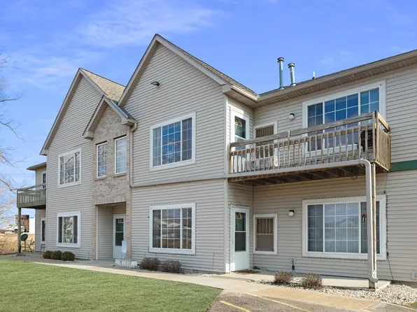 330 East Tyranena Park ROAD #2, Lake Mills, WI 53551