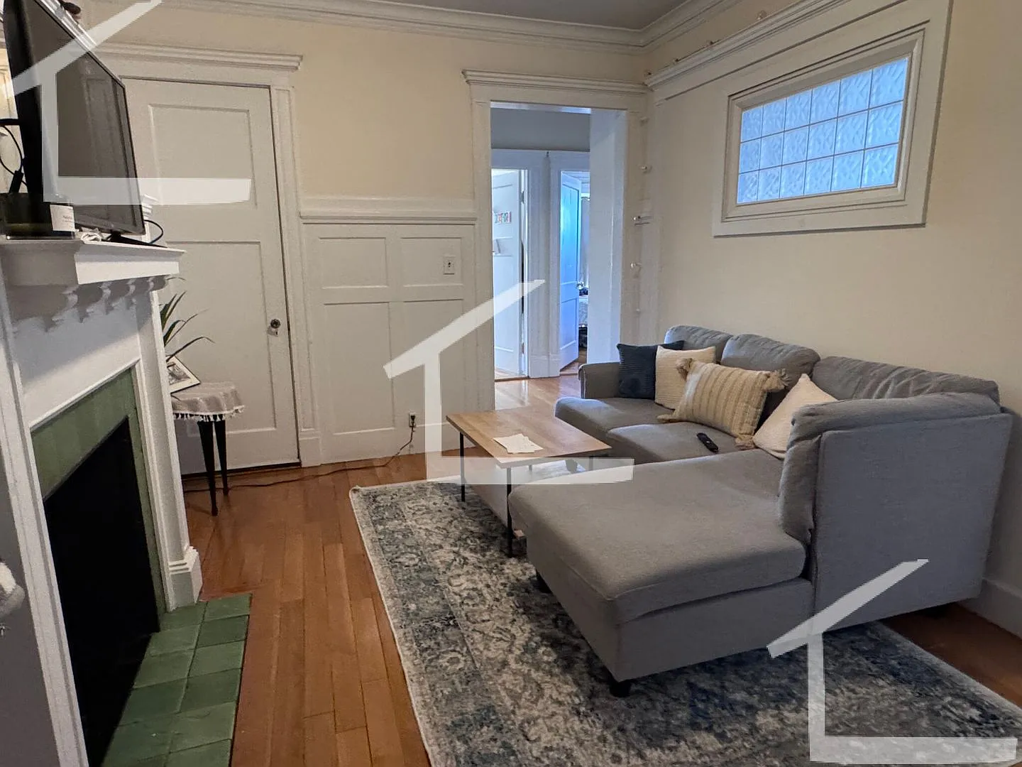 9/1/26 No Fee! Spacious Fenway/South Campus 3BR! — Photo 2