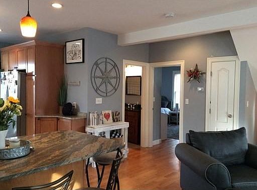 4th image of 65 Independence Ave #2