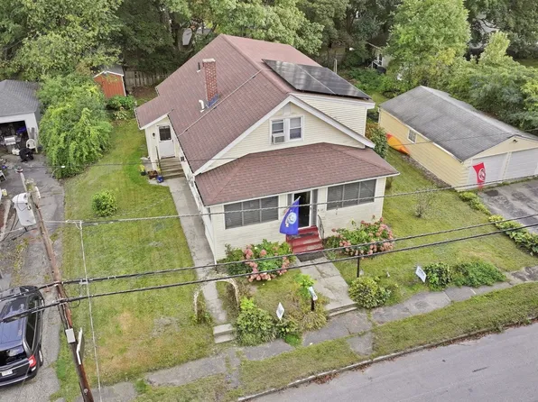 55 Clover St, Worcester, MA 01603