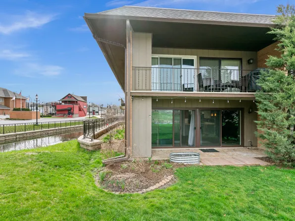 100 S Main St APT 13, Algonquin, IL 60102