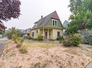 381 9th St, Springfield, OR 97477