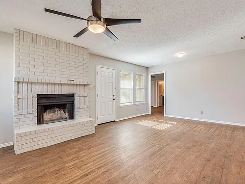 1110 Hyridge St Photo 1