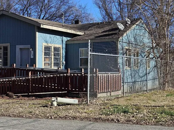 516 N 7th St, Lawrence, KS 66044