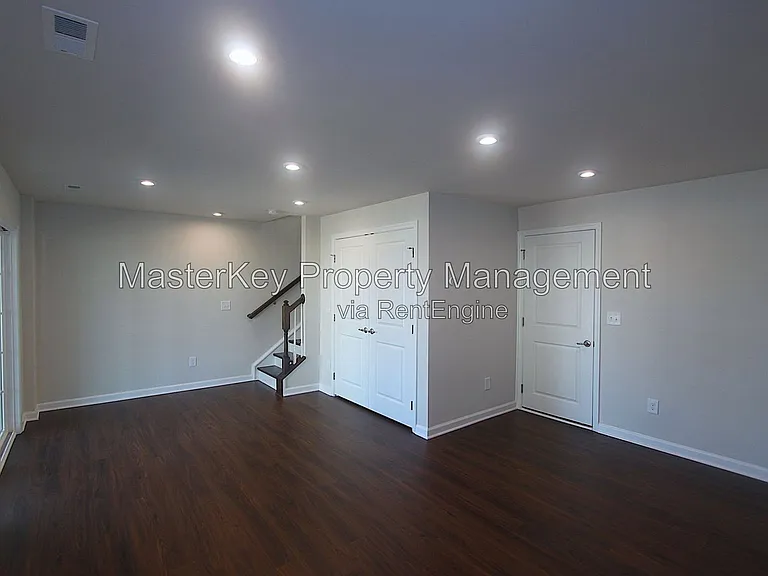 1160 Platform Dr — Photo 2