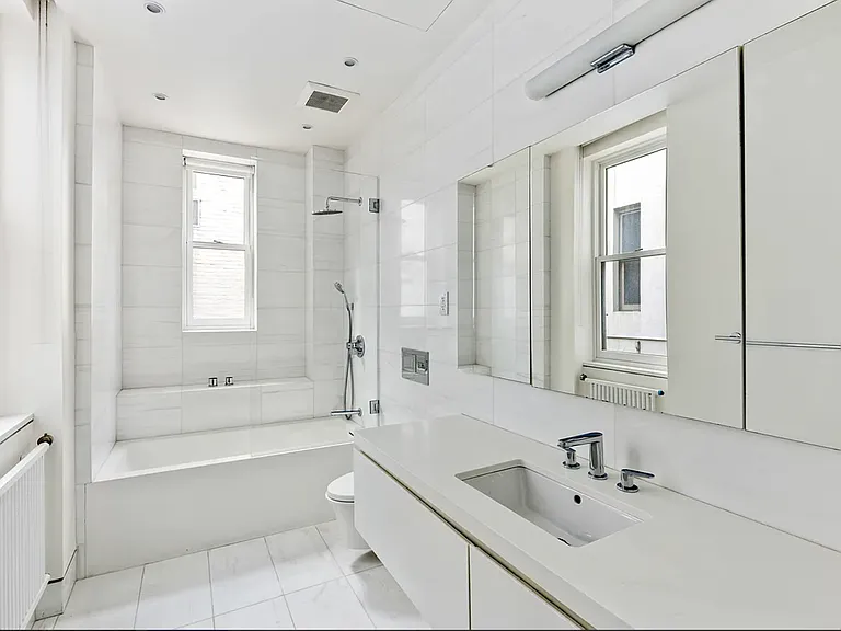 131 E 70th St #3 — Photo 10