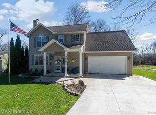 8878 Garfield Dr, Whitmore Lake, MI 48189