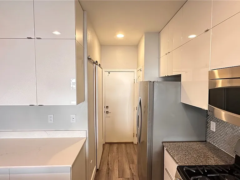 5268 Island Chain Rd — Photo 11