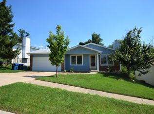 2827 James Christopher Dr, Maryland Heights, MO 63043