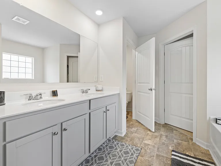 2725 Piper Dr — Photo 16