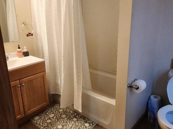 13 S Main St #2C, Bangor, PA 18013 – 2-bedroom rental in Bangor